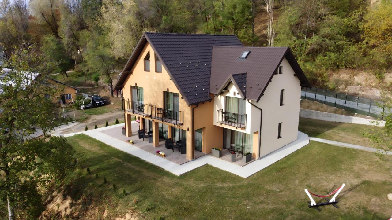 Pensiunea Piri Land Comarnic Exterior foto