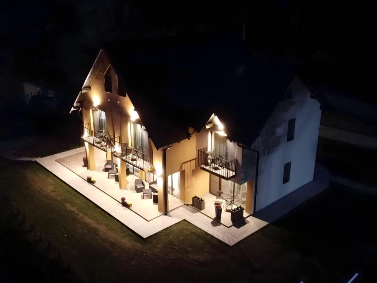 Pensiunea Piri Land Comarnic Exterior foto
