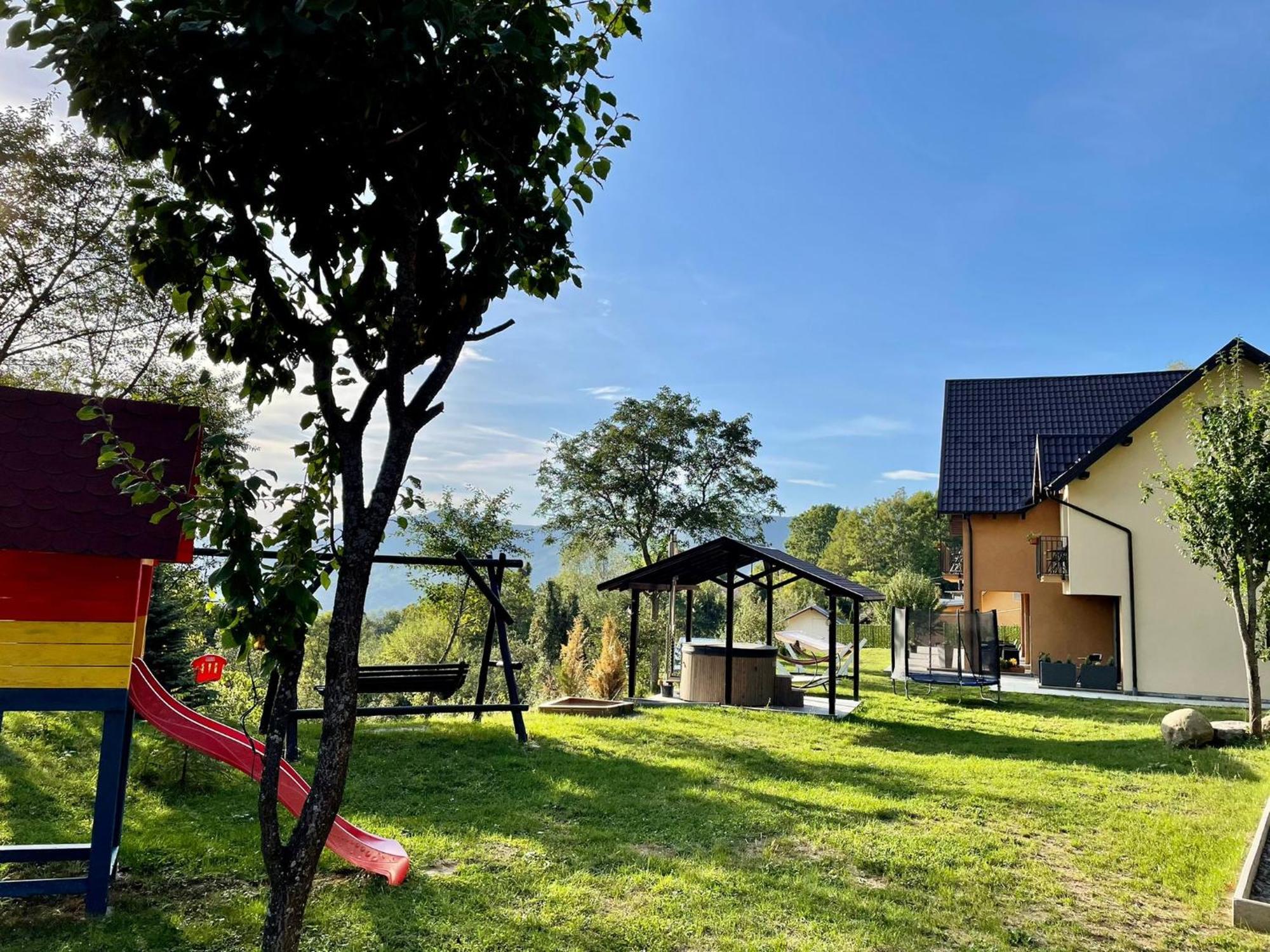 Pensiunea Piri Land Comarnic Exterior foto